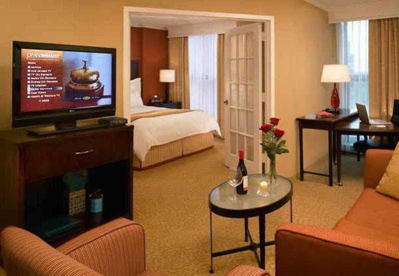 Chicago Marriott Suites O'Hare Rosemont Exterior photo